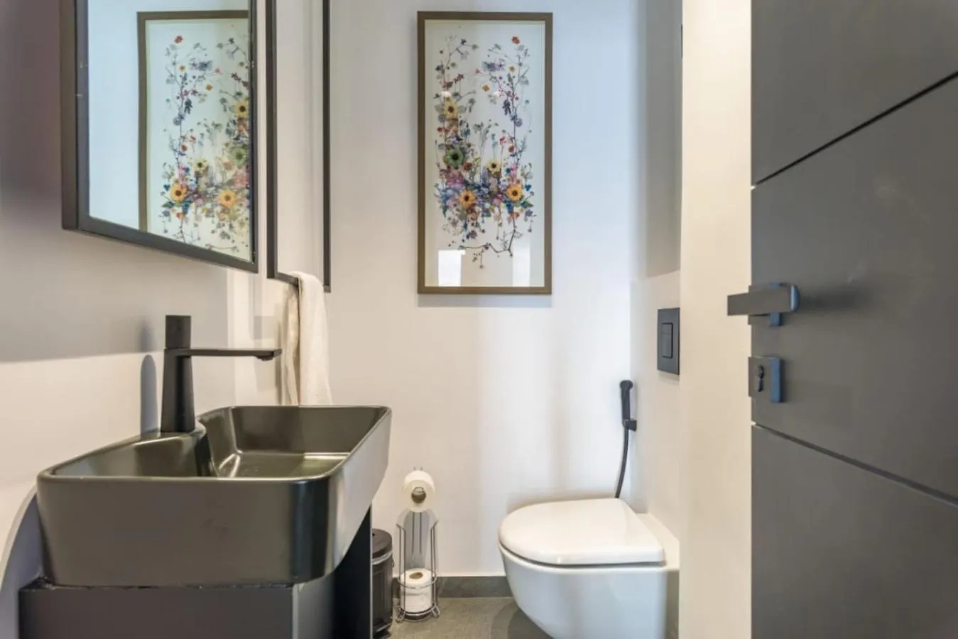 Midtown 3Br In Mar Mikhael Apartment Al Mudawwar Lebanon